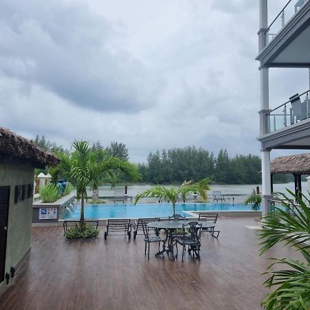 Phoenix Apartments วิกตอเรีย ภายนอก รูปภาพ